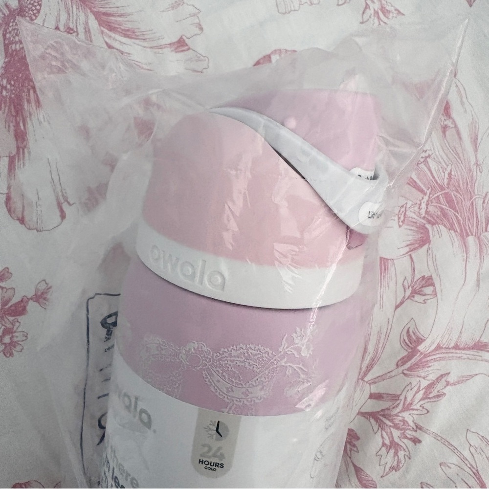 NWT Ribbon Toile Owala UO Exclusive FreeSip 32oz Water Bottle - Picture 3 of 11